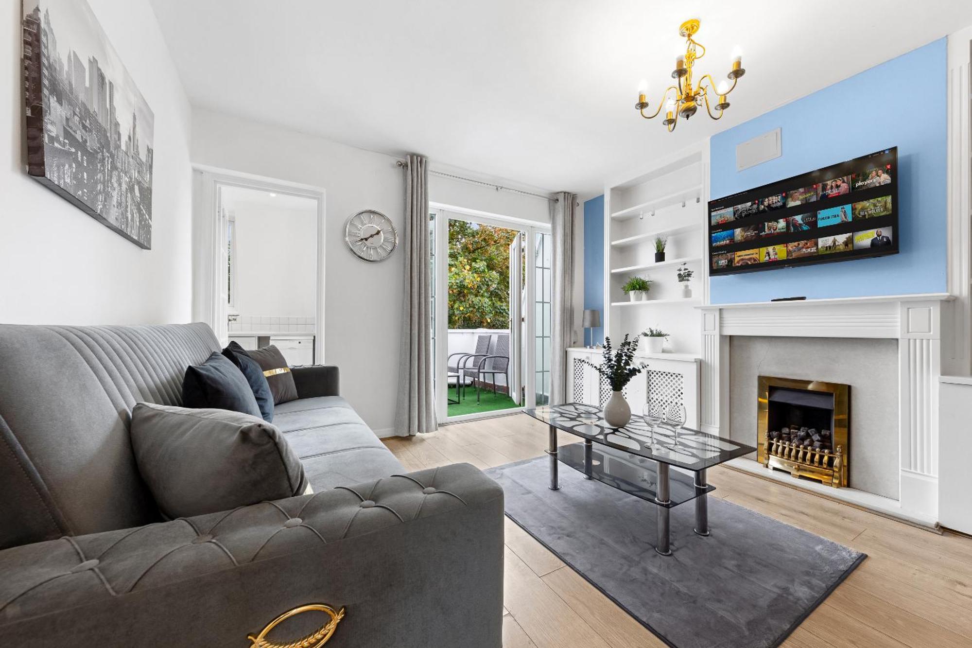 Newly Renovated Kensington 2 Bedroom Apartment With Balcony Near Harrods Sleeps 6, 2 Min Walk From Station London Ngoại thất bức ảnh