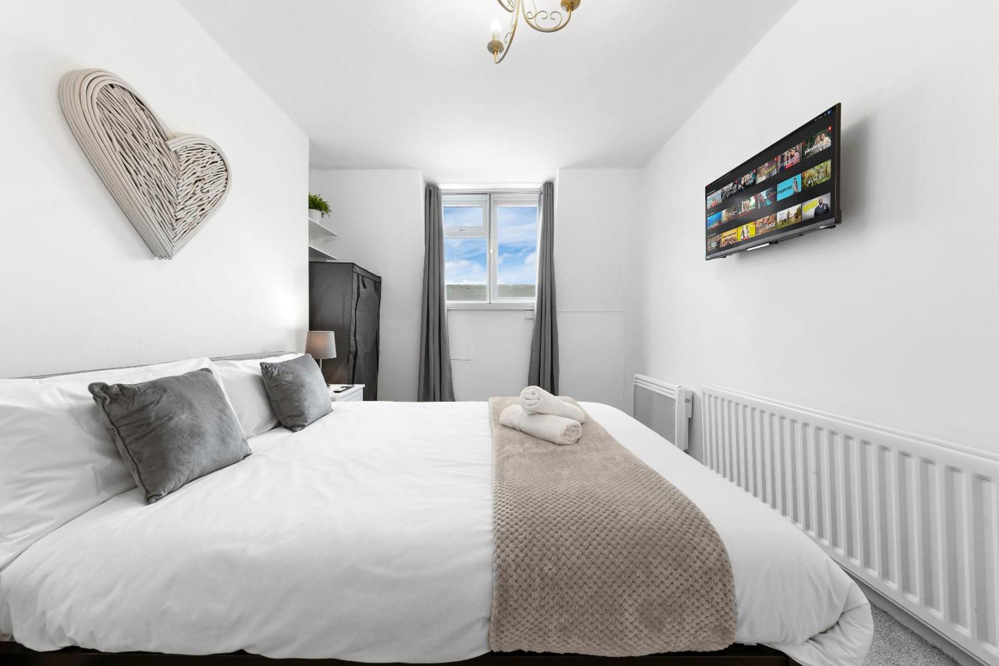 Newly Renovated Kensington 2 Bedroom Apartment With Balcony Near Harrods Sleeps 6, 2 Min Walk From Station London Ngoại thất bức ảnh